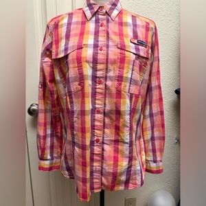 Columbia women’s long sleeve shirt super bonehead